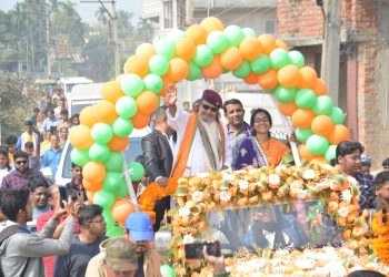 Mithun in the campaign, the nominated candidates are going door to door