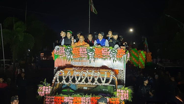 UP CM yogi Aditya nath holds rally to support CM Dr. Manik Saha