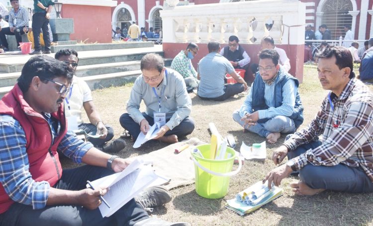 Voting workers are busy at Umakanta school