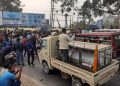 Left Front and Congress paid their last respects by withdrawing the protest after a long four hours