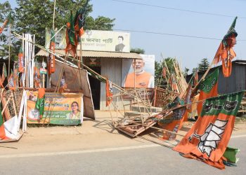 Road blockade: Protest against the demolition of the ruling party’s booth office