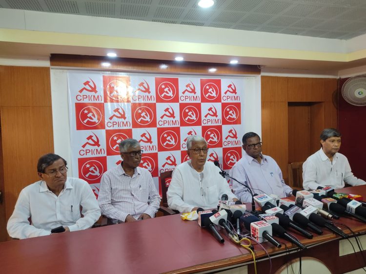 Manik demanded that the administration should be used impartially