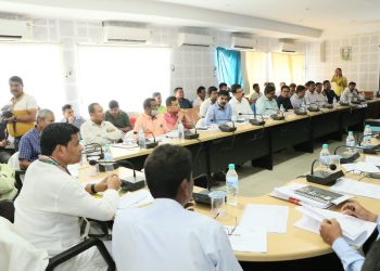 Review meeting under the leadership of the minister