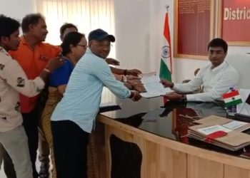 The Bharatiya Mazdoor Sangh (BMS) North District Committee gave deputation to the District Magistrate based on the four-point demand.