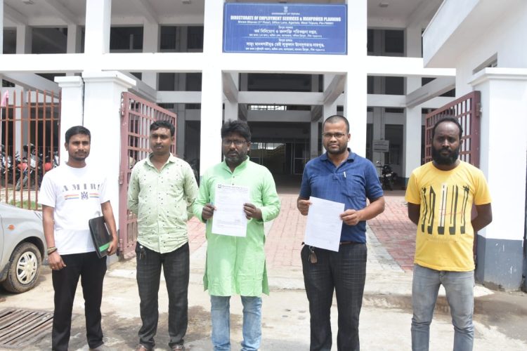 Deputation of Safai Mazdoor Sangha demanding equal pay for equal work