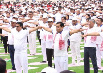 Thousands participate in the Yoga Mahotsav in Dibrugarh; practices Common Yoga Protocol (CYP)