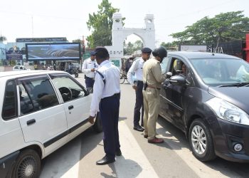 Traffic abhiyan against those who are drive without  car seat belt in North Gate area of capital Agartala.