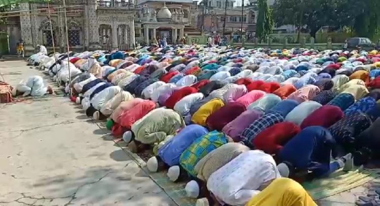 Eid-ul-Fitr observes