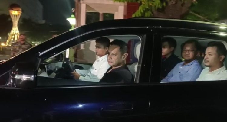 Pradyot meet with the Chief Minister