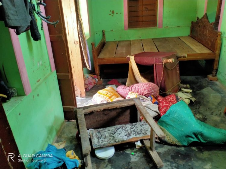 Police constable bit the woman’s cheek, tore her clothes!