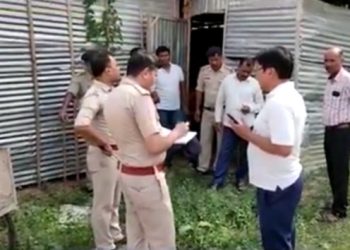 Two teenagers were seriously injured in a bomb explosion at noon.