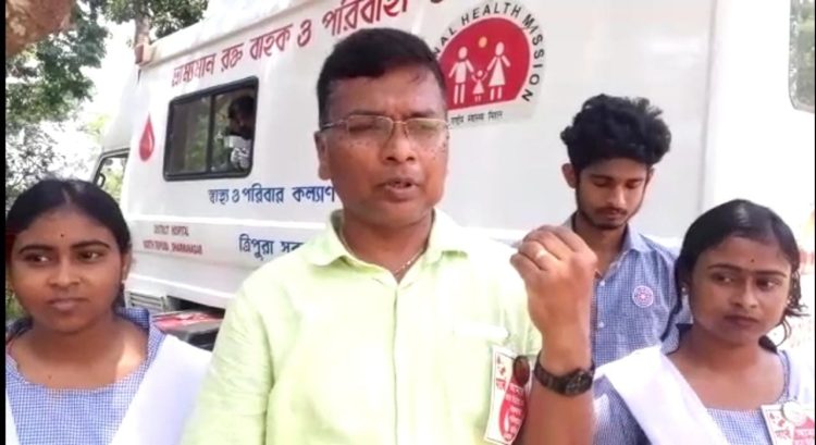 The blood donation camp was organized by NSS Unit of Chandrapur Govt H.S School of North District.