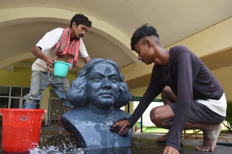 On the occasion of kazi Nazrul Islam’s birth anniversary Preparations are going on starting