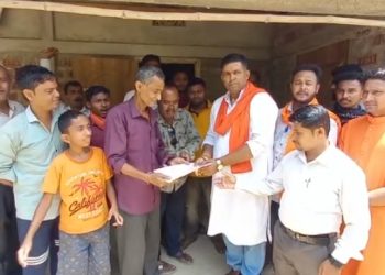 This time, a person from Chanpur area of Uttar district created an example of a great work by donating land for the construction of a temple.