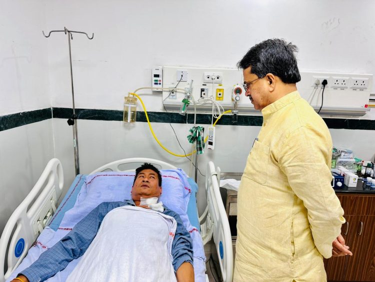 CM meets Tribal welfare minister at AIIMS, prays for speedy recovery