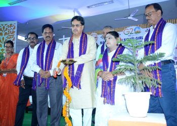 CM vows to take steps to eradicate private tuition to relieve students from extra burden