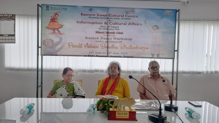 Kathak dance workshop was started under the initiative of Blood Mouth Club