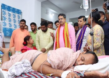 Dr Saha visits Kumarghat, meet victims CM announces compensation of Rs 4 lakh to the next of kin of the deceased