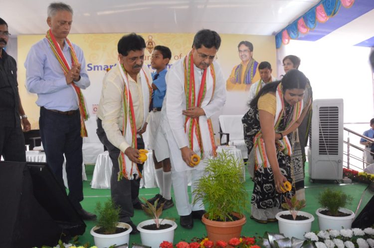 CM Inaugurates 752 Smart Classrooms to Enhance Education Quality, Ignite Student Interest