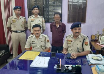 TomTom driver arrested with stolen gold chain
