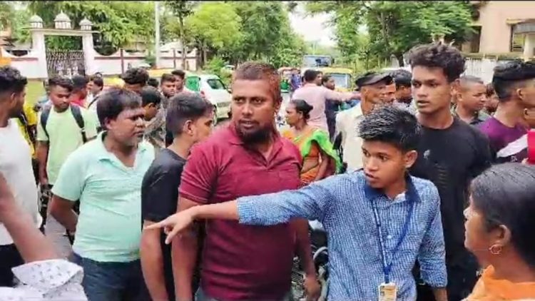 Hijab: Road blockades, injured students