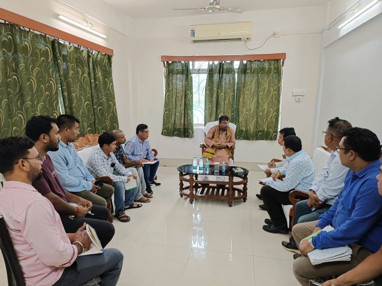 Ratanlal Nath held a meeting with the officials of Vidyut Nigam in Unakoti district