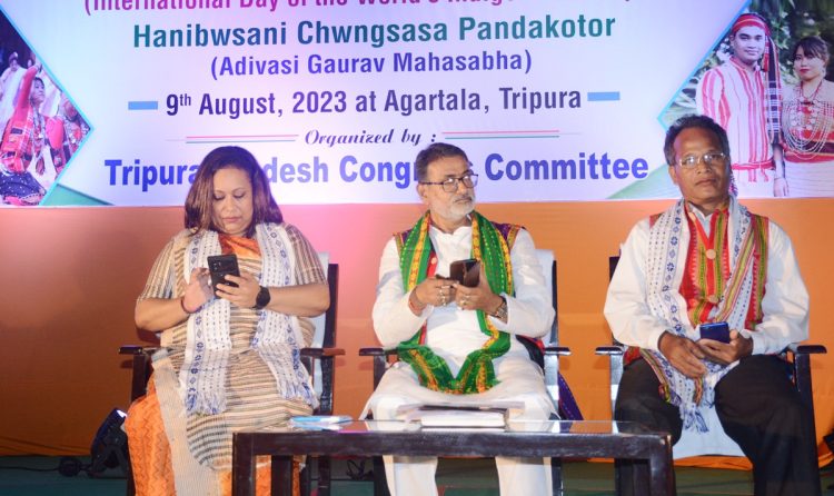 Pradesh Congress celebrates Adivasi Diwas