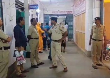 The bloody body of the husband accused of murdering his wife was recovered from the jail!