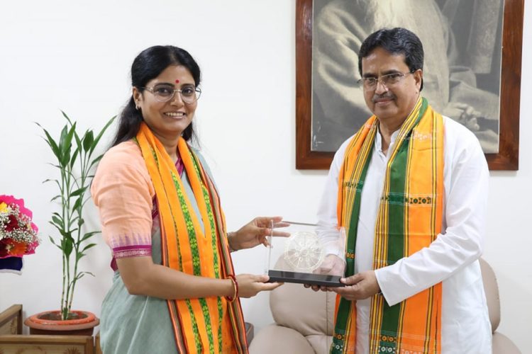 Union MoS for Industry and Commerce Anupriya Patel visited the state