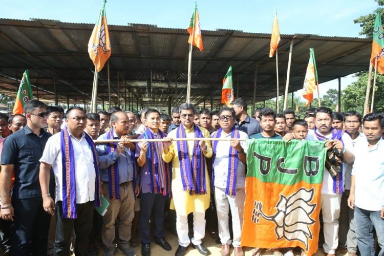 Dr Saha slams CPIM for doing politics of division