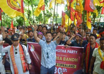 Mixed response to ADC bandh, impact on the city