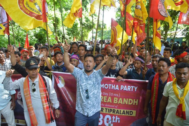 Mixed response to ADC bandh, impact on the city