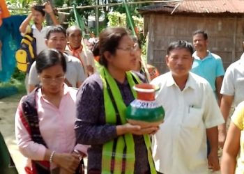 P.K J/M Collected Soil From Door To Door In Ampi.