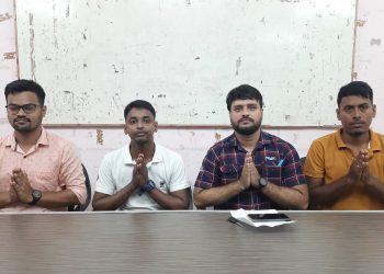 Job aspirants demand to recruit all TET passers together