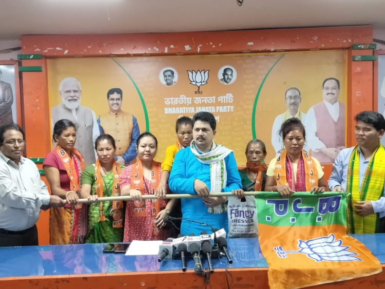 23 voters joined BJP camp