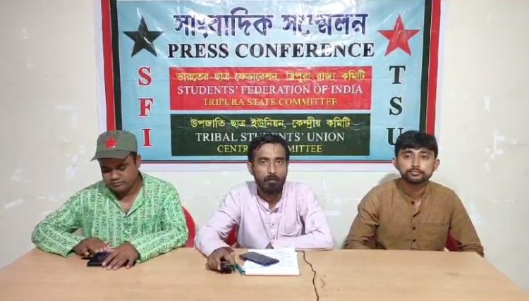 A press conference was organized on behalf of the SFI Student Youth Union at the Chhatra-Juva Bhavan.