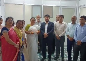 On behalf of the Women’s Congress Party, Bangladesh Assistants performed the Rakhi bandhan ceremony by wearing Rakhi at the office of the High Commission.