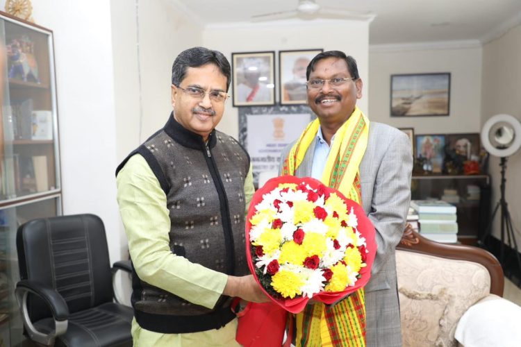 Union People’s Welfare Minister meet Chief Minister