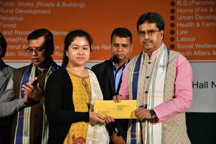 Work should be done with the idea of patriotism: Chief Minister
