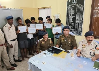 7 thieves arrested with looted items