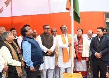 Today on the occasion of the 75th Prajatantra Day, the Hon’ble Province President Mr. Rajeev Bhattacharya hoisted the national flag at the state office of Bharatiya Janata Party.