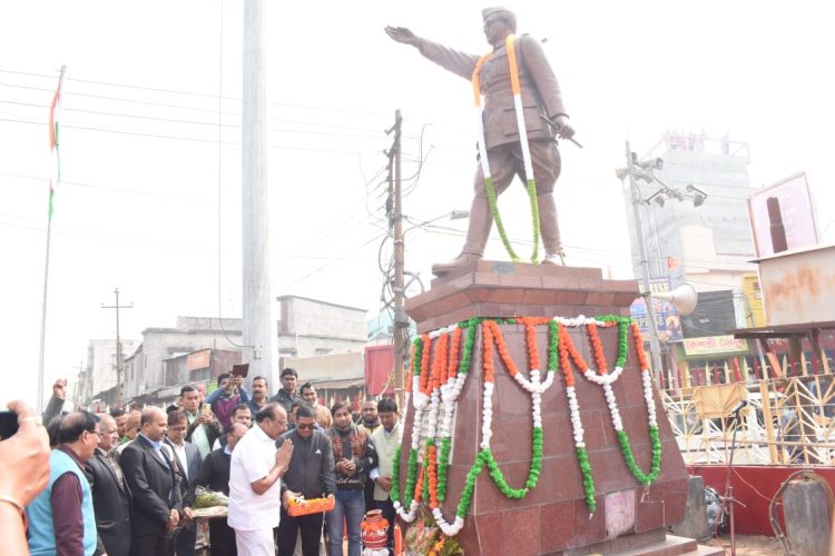 India should be made a strong country: Governor