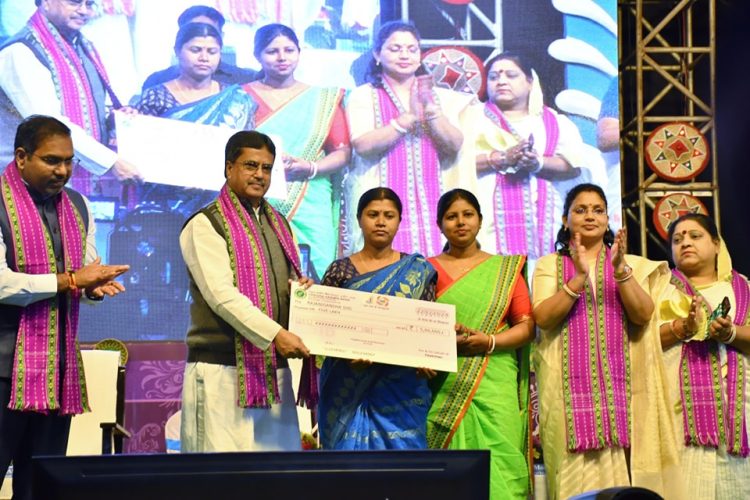 Women play crucial role in nation’s progress: CM