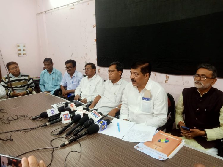 Jumbo committee of 25 members form for Lok Sabha elections