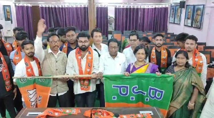 200 voters join BJP
