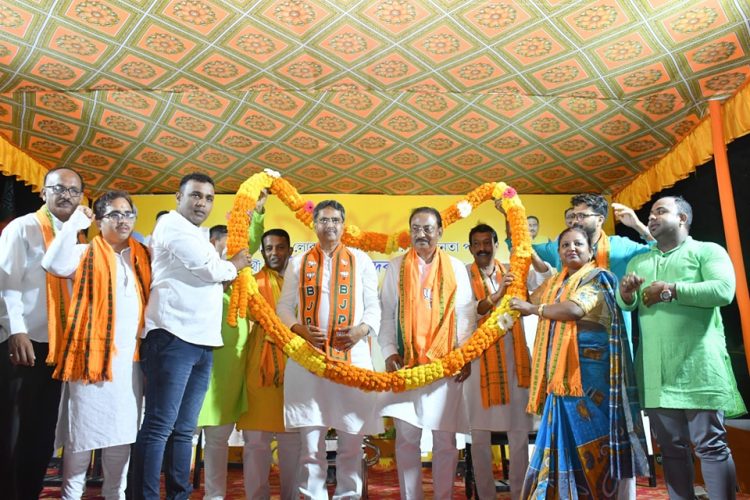 Reject INDI alliance, vote for BJP to continue flow of development: CM
