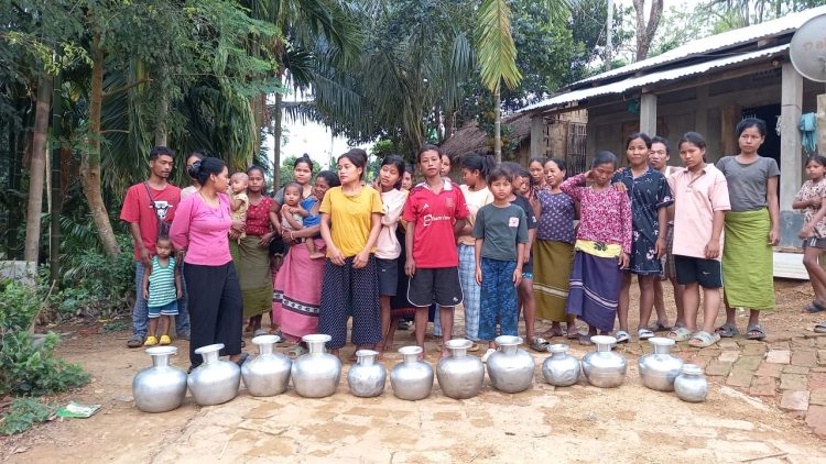 Response to deprivation, vote boycott decision of Reang community