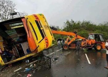 Tragedy Strikes: Bus Accident Claims Lives of Students on Their Way to Exam