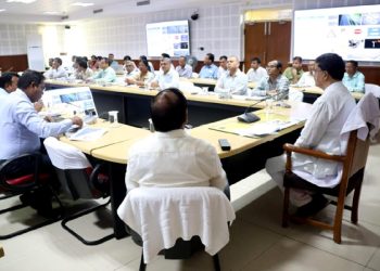 CM reviews preparedness for Monsoon