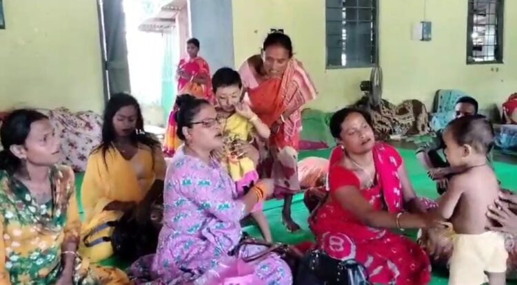 Gandachhara: Transgenders stood next to the proletarians